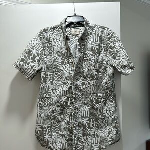 Men’s casual button down